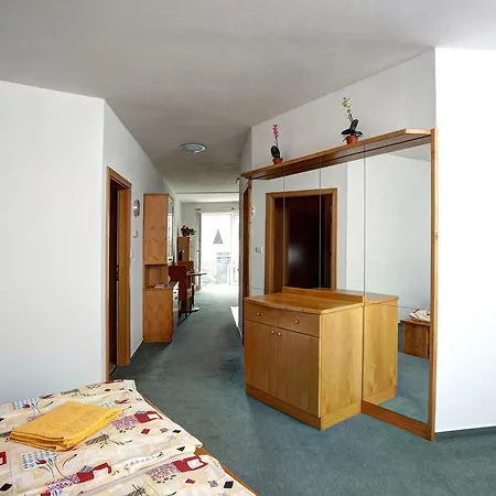 Dum Evropa Тршебонь